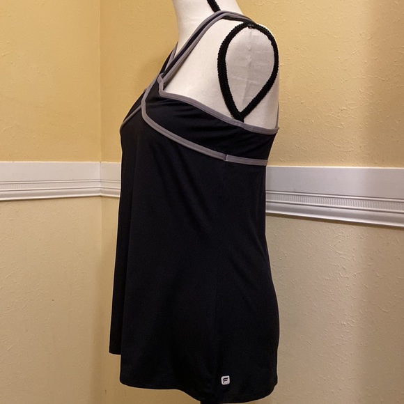 FABLETICS Ladies top w/ built in bra; Medium; Black/Gray; NEW. - Picture 4 of 5